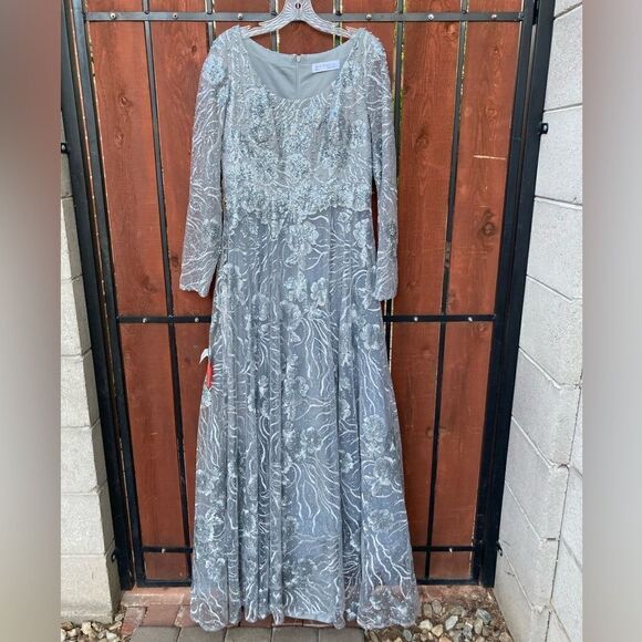 Mac Duggal Jewel Encrusted Long Sleeve Square Neck Gown 20285 NWT - Picture 2 of 9